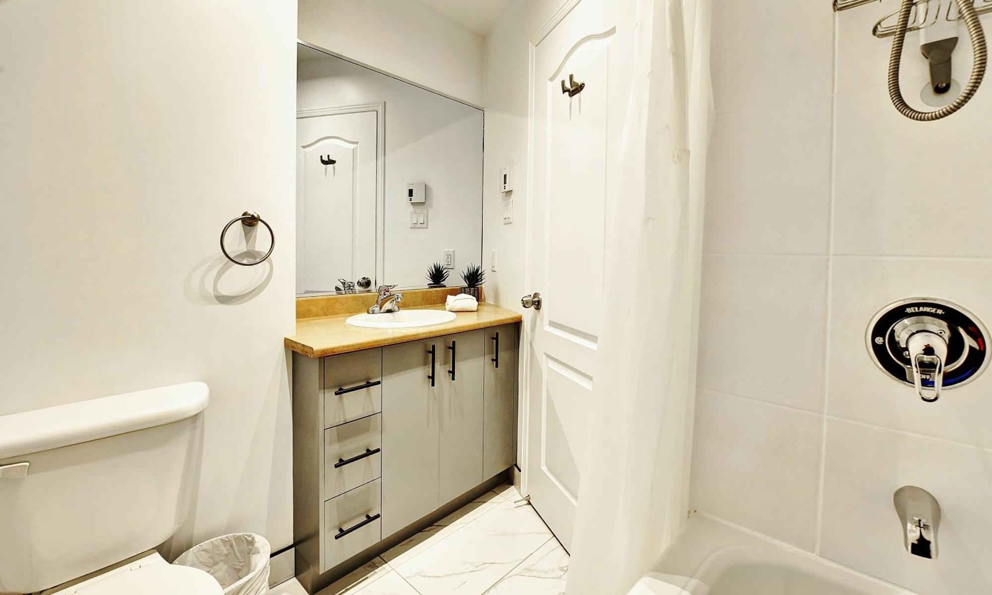 Condo 305 33 Chemin Du Hameau By Les Chalets Alpins Stoneham Exterior foto